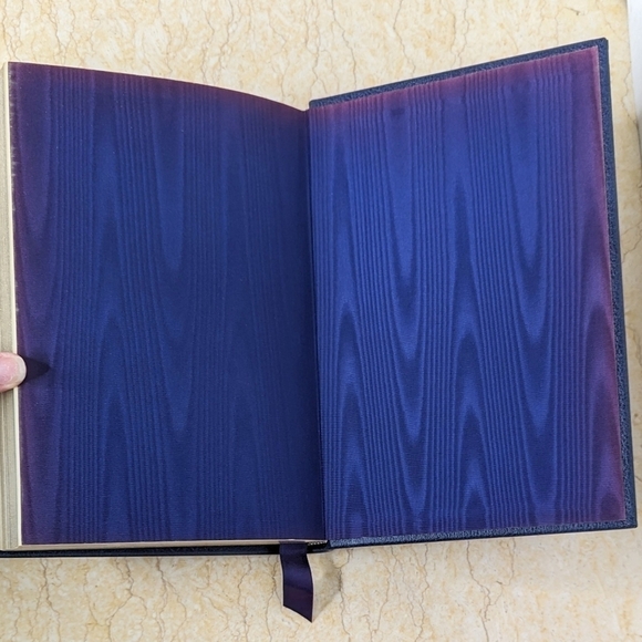 Vintage Robinson Crusoe Daniel Defoe Leather Bound Gilt Pages Book Decor - Picture 5 of 15